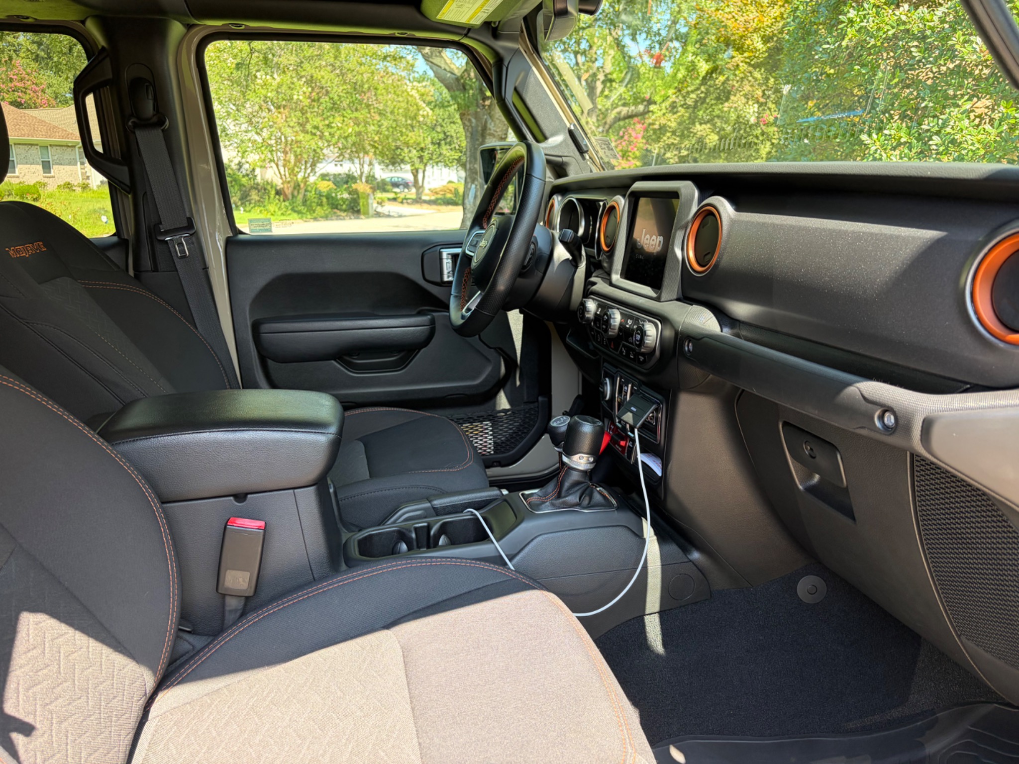 Clean Jeep dashboard and front interior